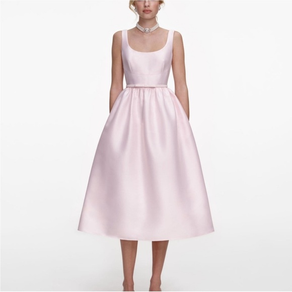 Self-Portrait Dresses & Skirts - Self-Portrait NWOT PINK TAFFETA MIDI DRESS